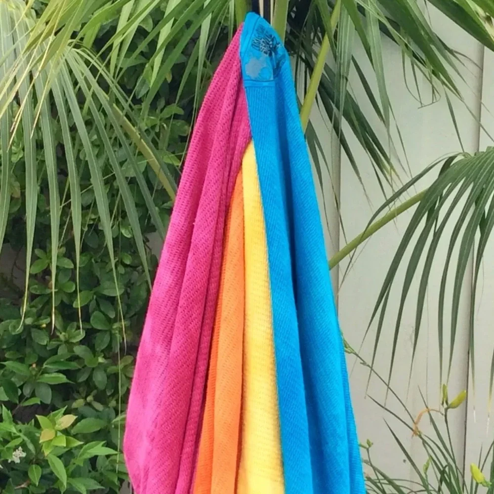 NWT Senor Lopez Beach Towel XL (6ftx3ft) ~ Pink